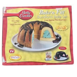 Betty Crocker Bake’n Fill Bundform Bake Set Baking Pan Dessert Recipe Booklet